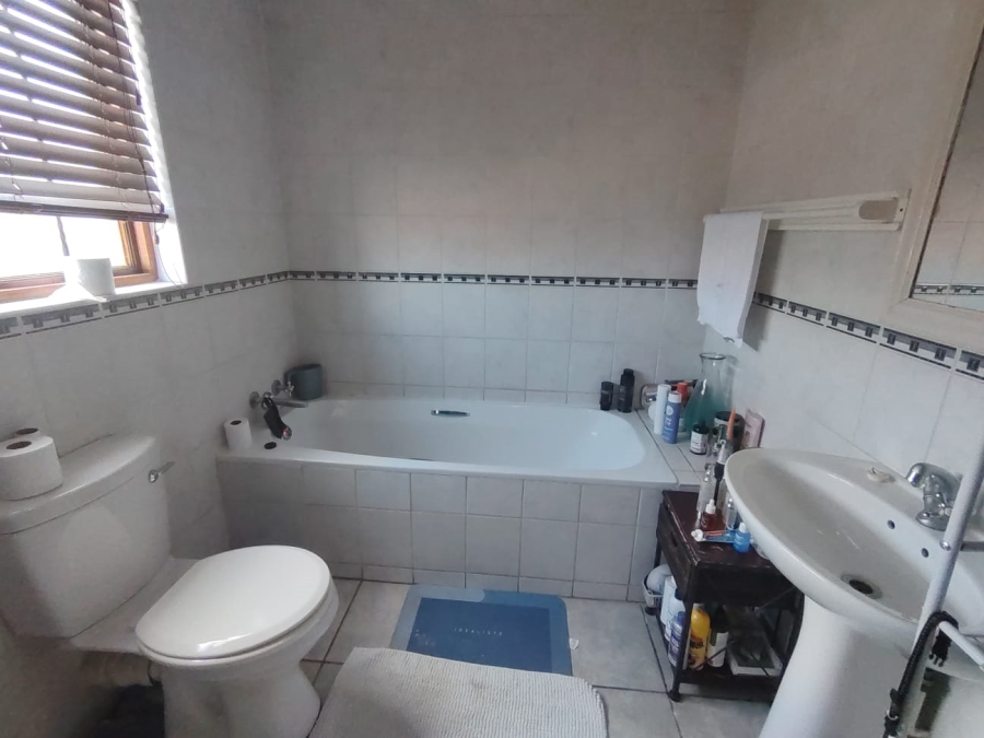 3 Bedroom Property for Sale in Equestria Gauteng