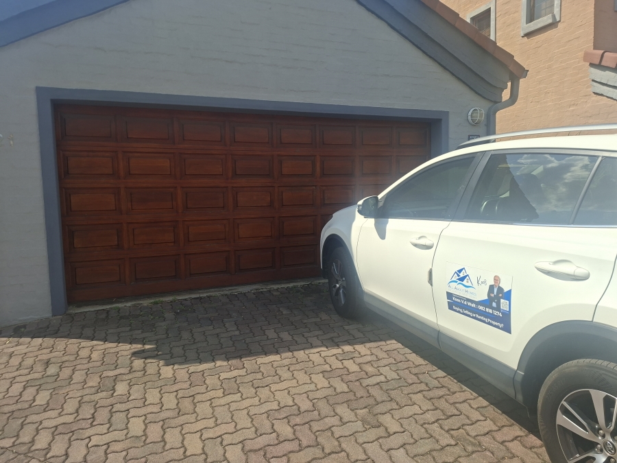3 Bedroom Property for Sale in Equestria Gauteng