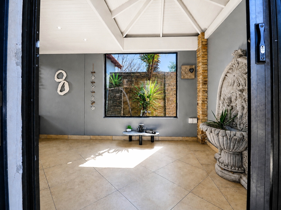 11 Bedroom Property for Sale in Chartwell Gauteng