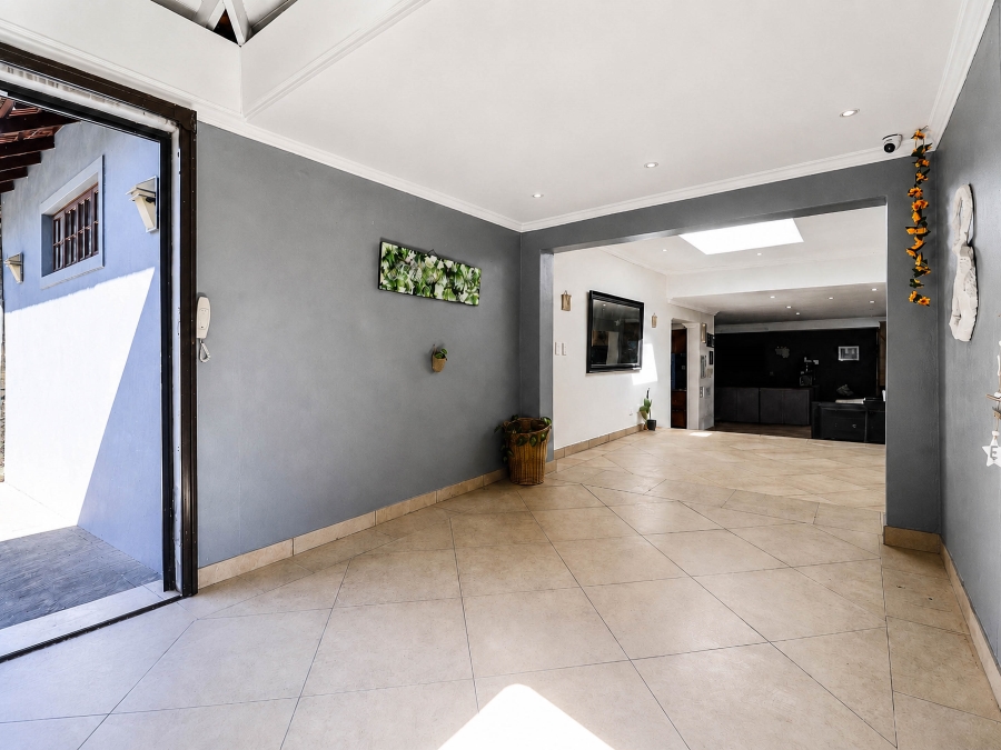 11 Bedroom Property for Sale in Chartwell Gauteng