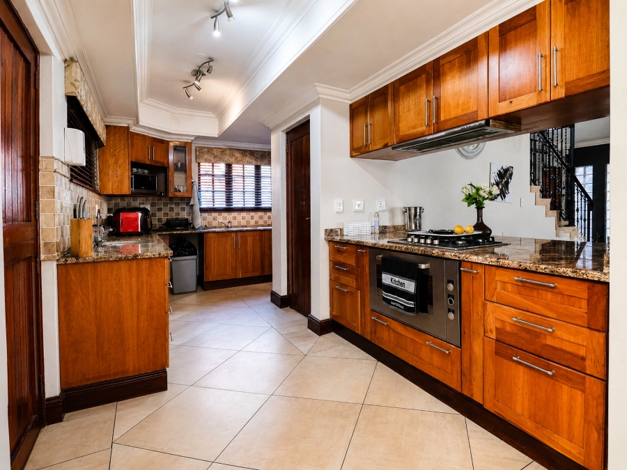 11 Bedroom Property for Sale in Chartwell Gauteng