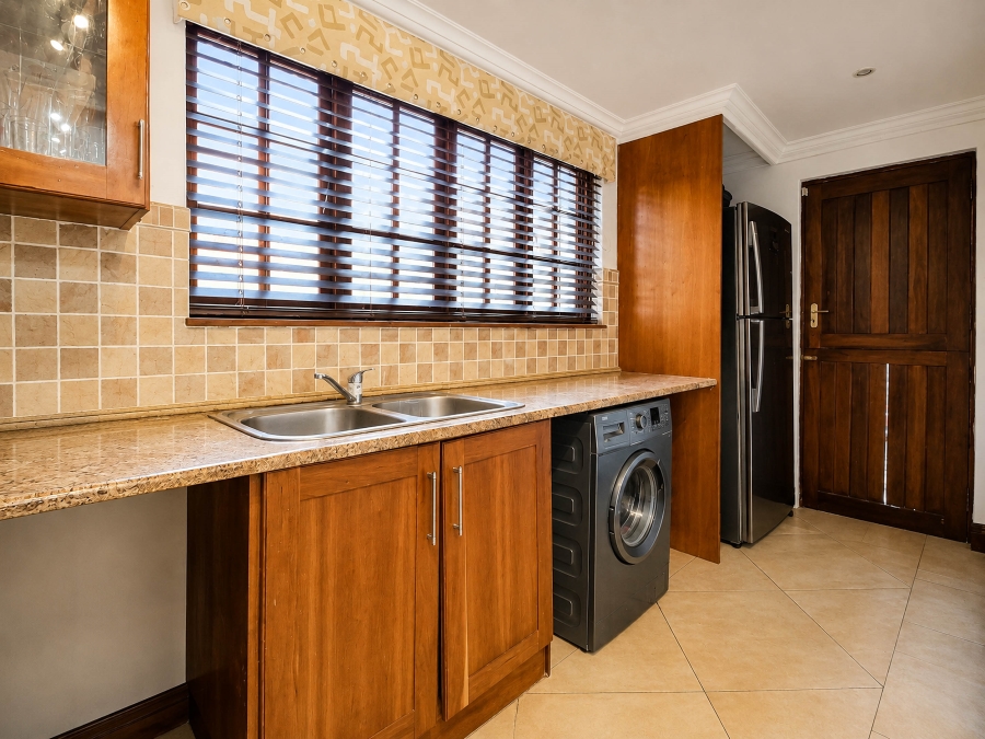 11 Bedroom Property for Sale in Chartwell Gauteng
