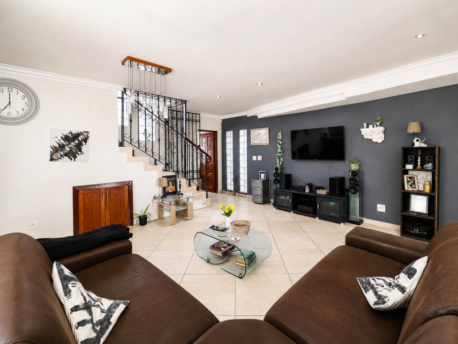 11 Bedroom Property for Sale in Chartwell Gauteng