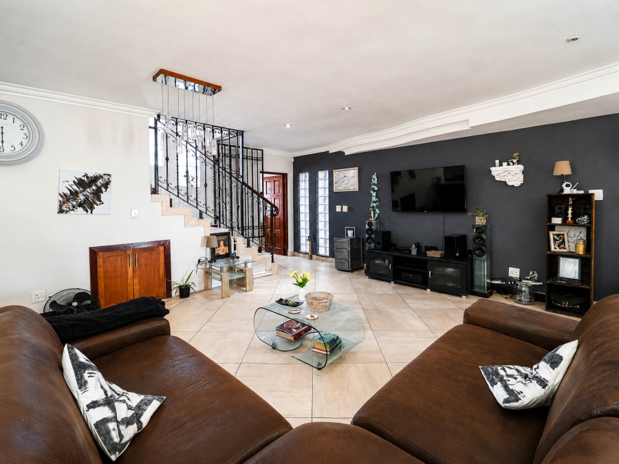 11 Bedroom Property for Sale in Chartwell Gauteng