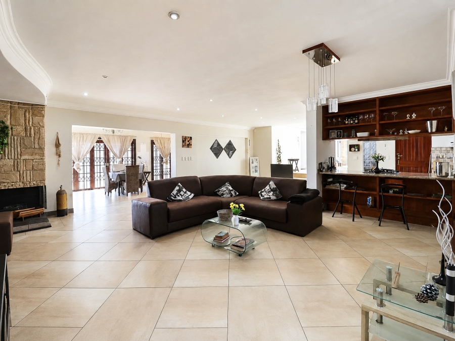 11 Bedroom Property for Sale in Chartwell Gauteng