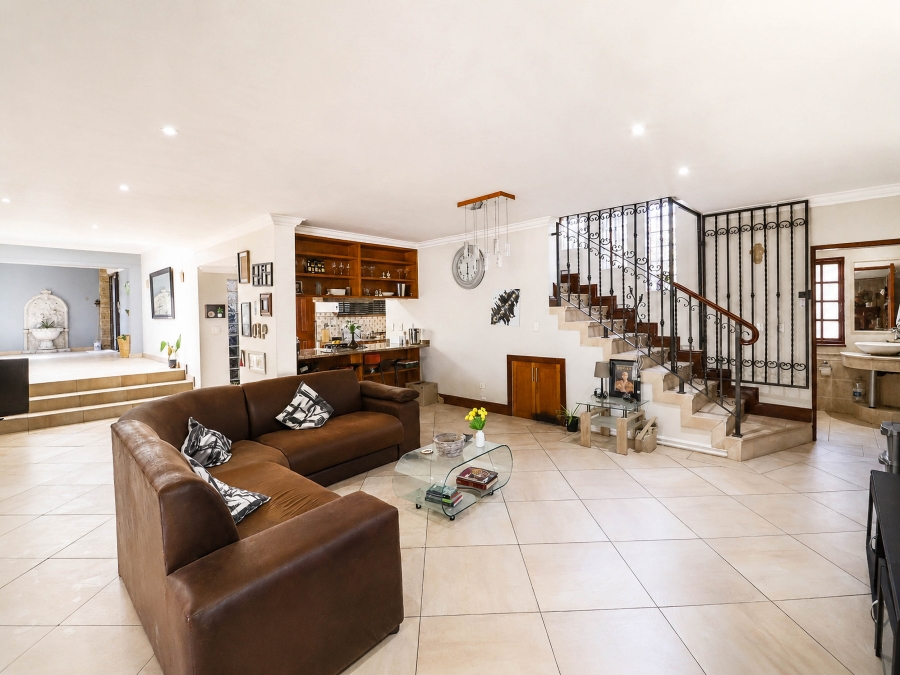 11 Bedroom Property for Sale in Chartwell Gauteng