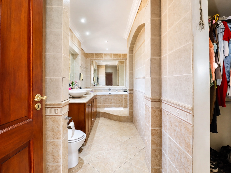 11 Bedroom Property for Sale in Chartwell Gauteng