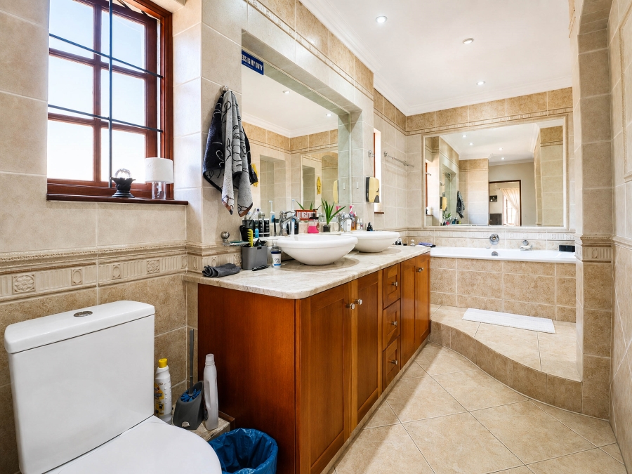 11 Bedroom Property for Sale in Chartwell Gauteng