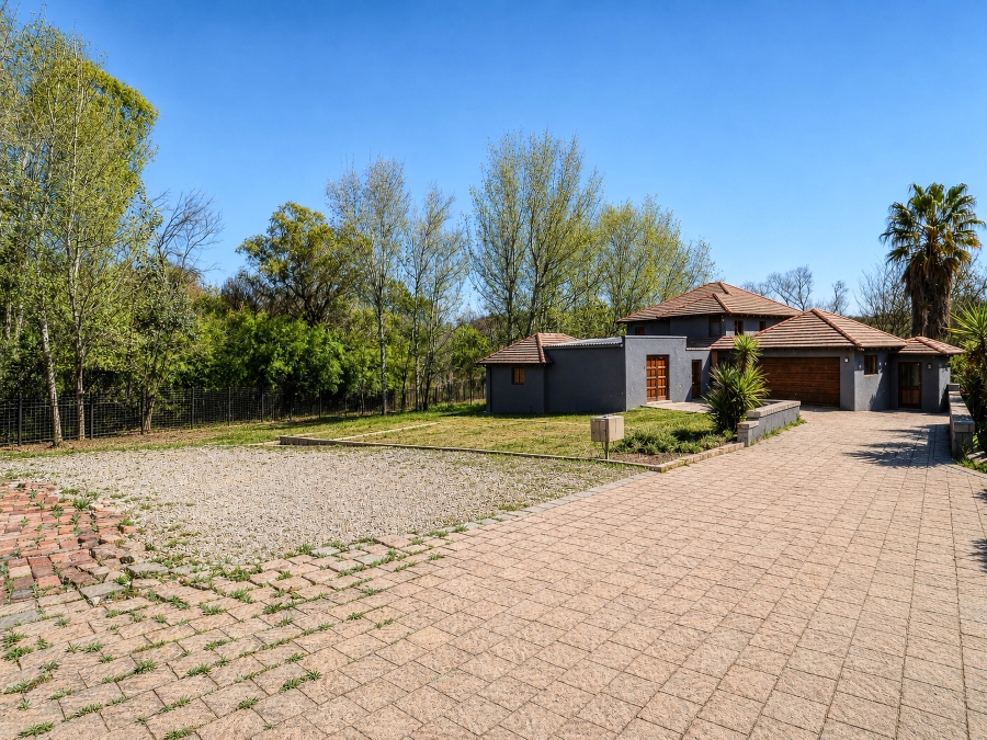 11 Bedroom Property for Sale in Chartwell Gauteng