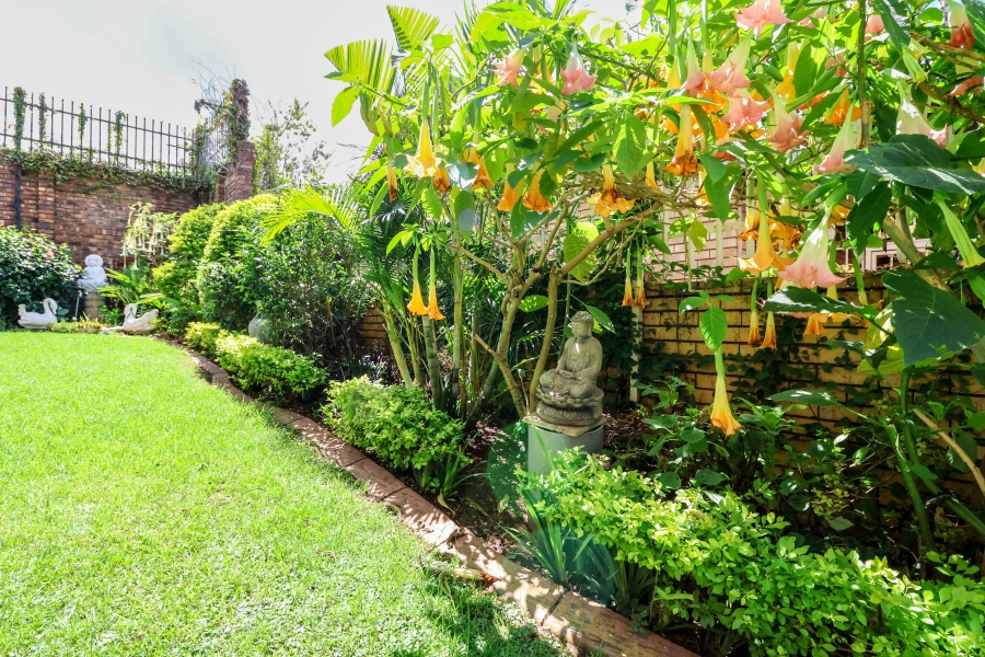 5 Bedroom Property for Sale in Laudium Gauteng
