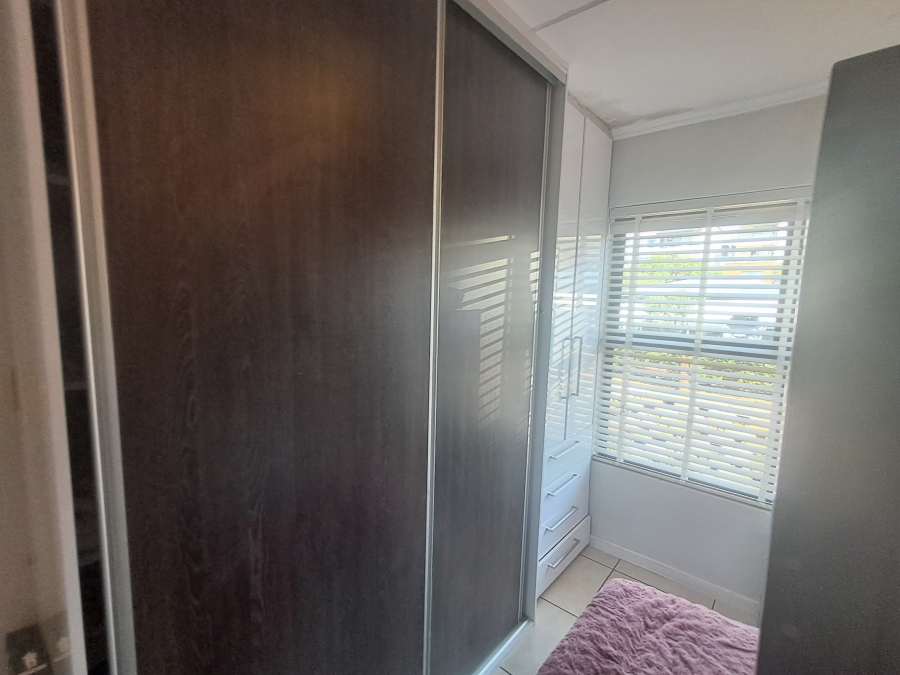 2 Bedroom Property for Sale in Oakdene Gauteng