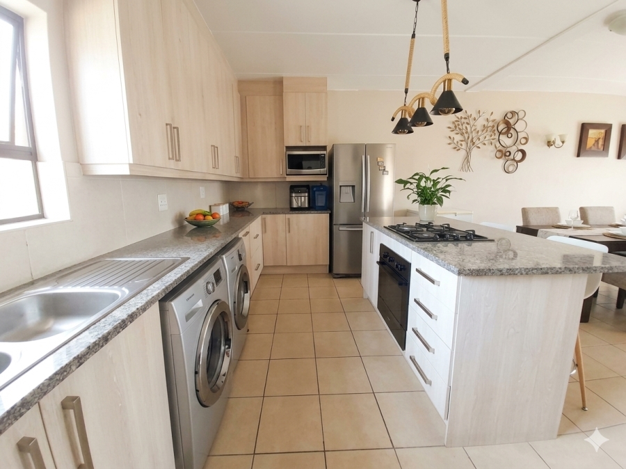 3 Bedroom Property for Sale in Wilgeheuwel Gauteng