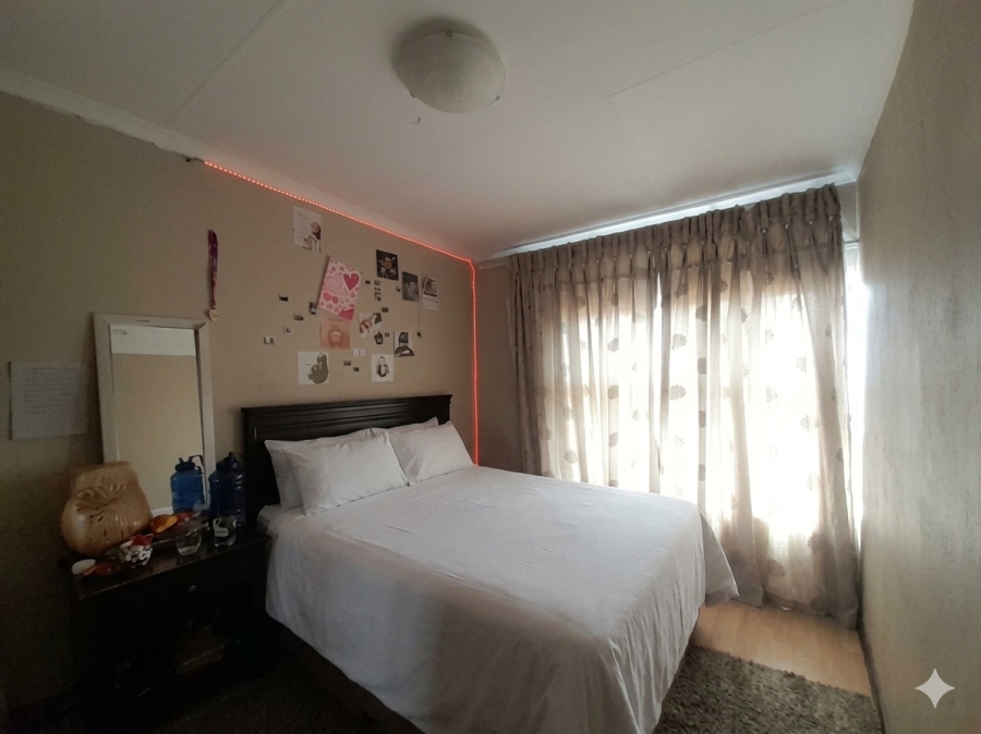 3 Bedroom Property for Sale in Wilgeheuwel Gauteng