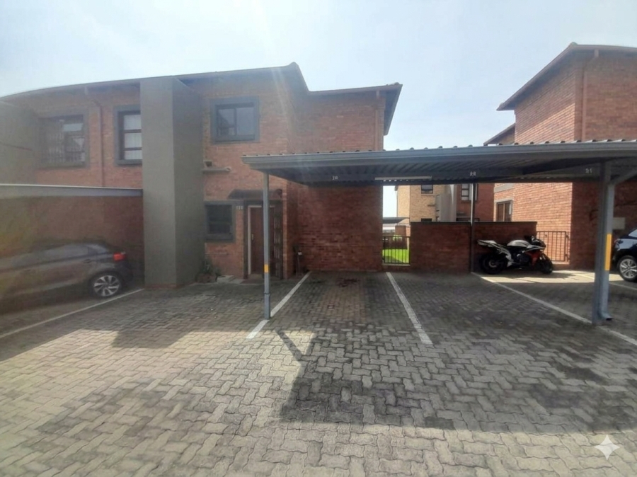 3 Bedroom Property for Sale in Wilgeheuwel Gauteng