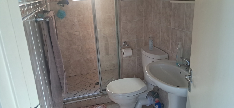 To Let 3 Bedroom Property for Rent in Rangeview Gauteng