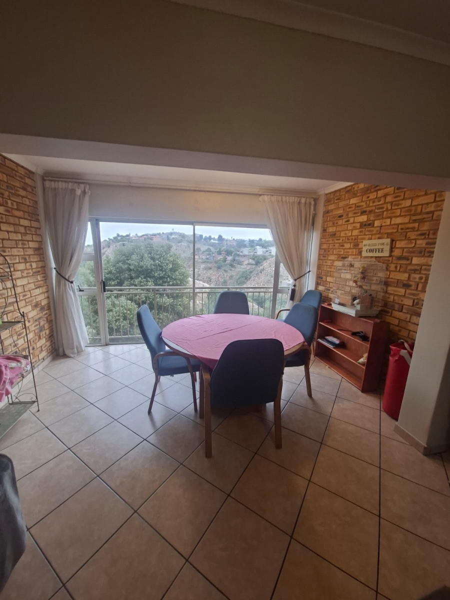 To Let 3 Bedroom Property for Rent in Rangeview Gauteng