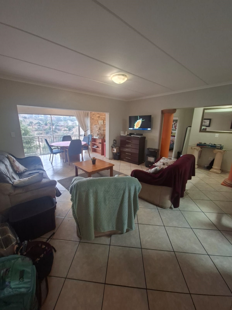 To Let 3 Bedroom Property for Rent in Rangeview Gauteng
