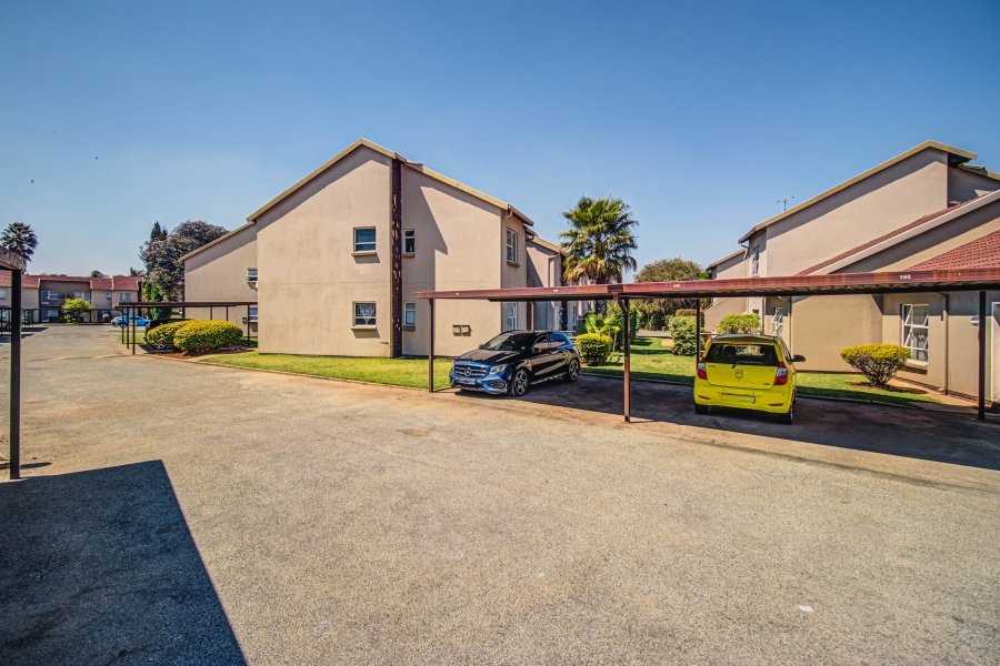 2 Bedroom Property for Sale in Pomona Gauteng