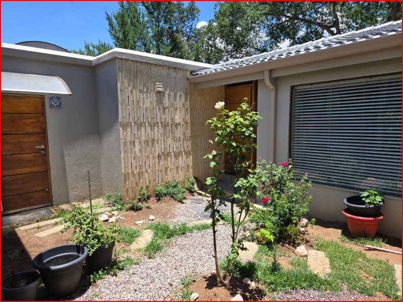To Let 2 Bedroom Property for Rent in Atholl Gauteng