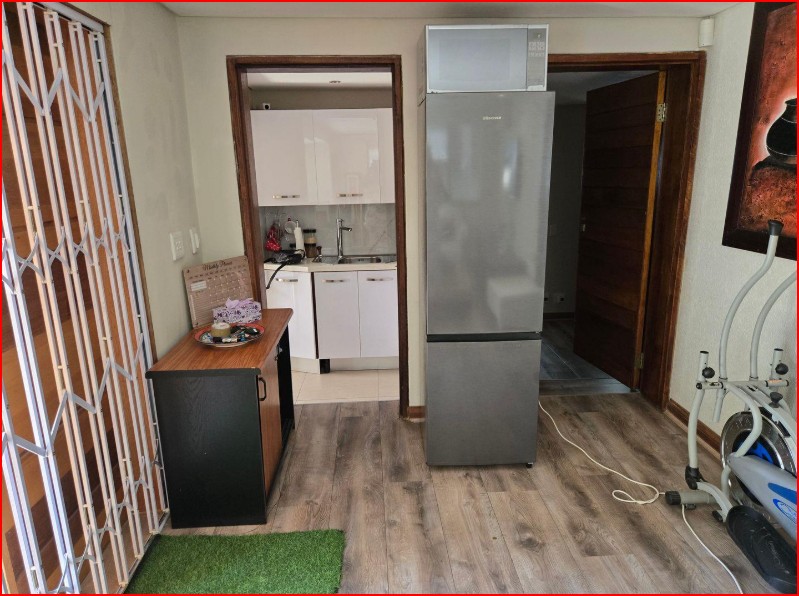 To Let 2 Bedroom Property for Rent in Atholl Gauteng