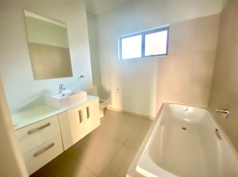 To Let 2 Bedroom Property for Rent in North Riding Gauteng