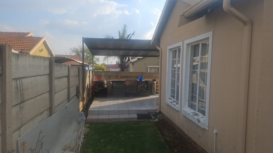3 Bedroom Property for Sale in Terenure Gauteng