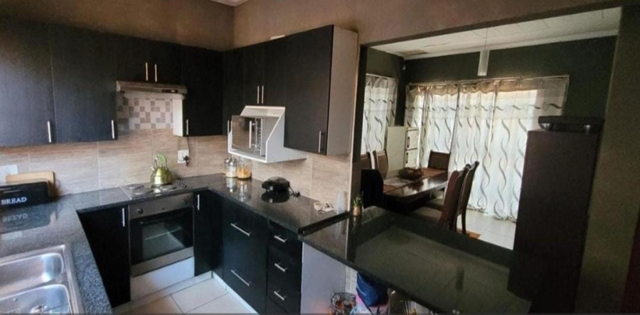 2 Bedroom Property for Sale in Birch Acres Gauteng