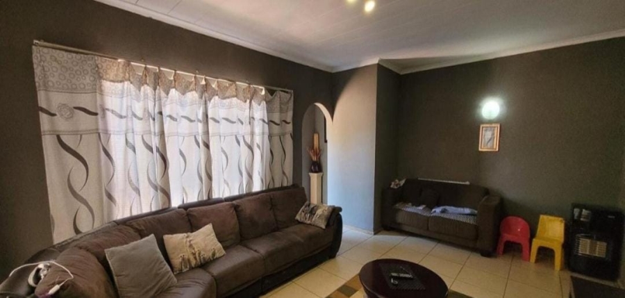 2 Bedroom Property for Sale in Birch Acres Gauteng