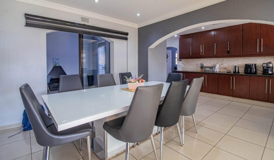 3 Bedroom Property for Sale in Bassonia Gauteng