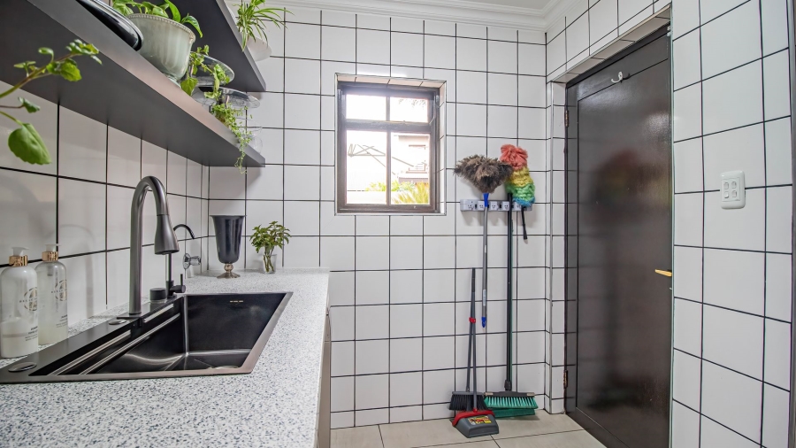 3 Bedroom Property for Sale in Alberante Gauteng