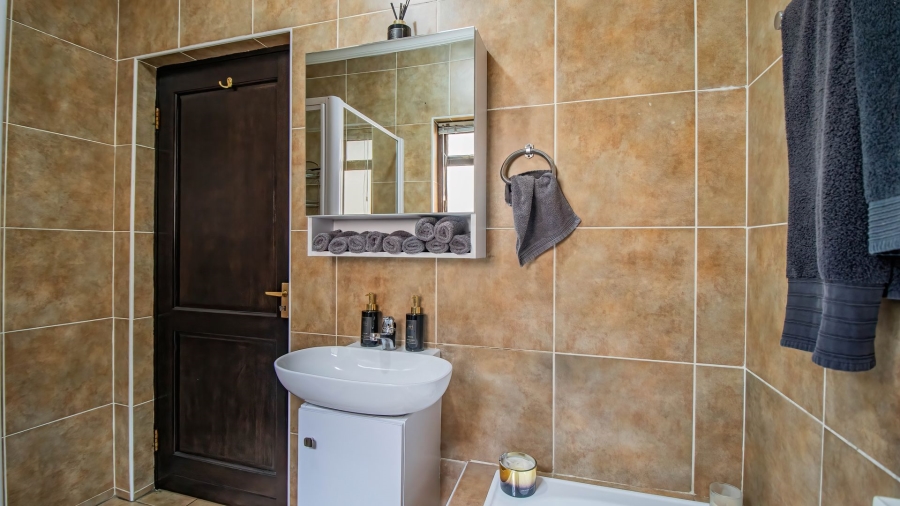 3 Bedroom Property for Sale in Alberante Gauteng