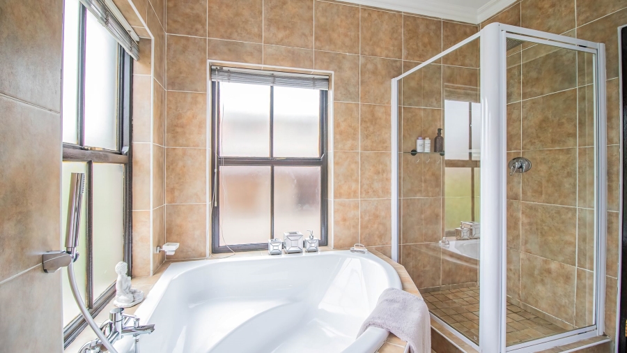 3 Bedroom Property for Sale in Alberante Gauteng