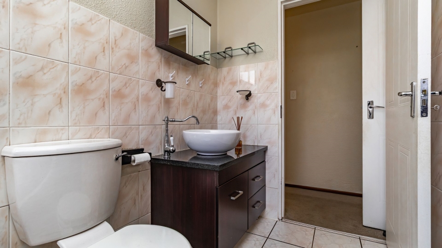 2 Bedroom Property for Sale in Eden Glen Gauteng