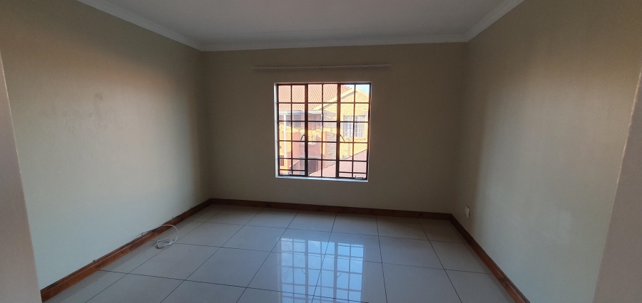 To Let 2 Bedroom Property for Rent in Meyersdal Gauteng