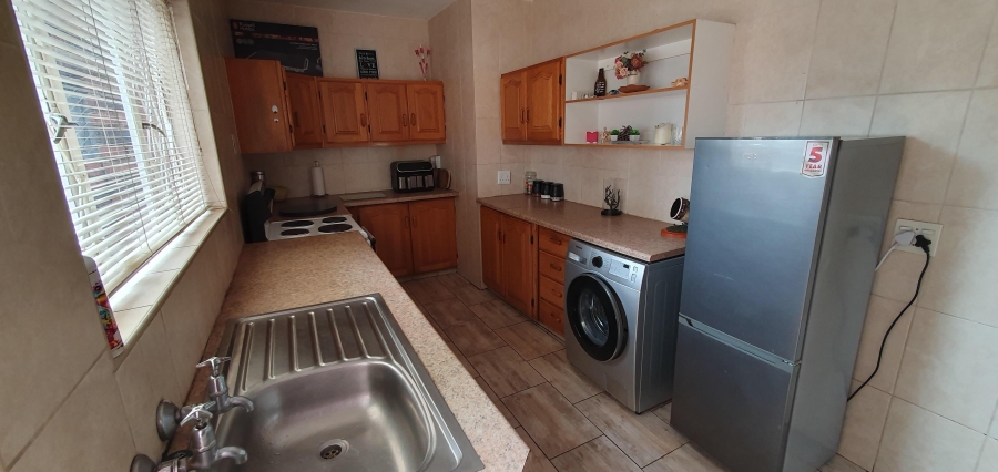 3 Bedroom Property for Sale in Brackenhurst Gauteng