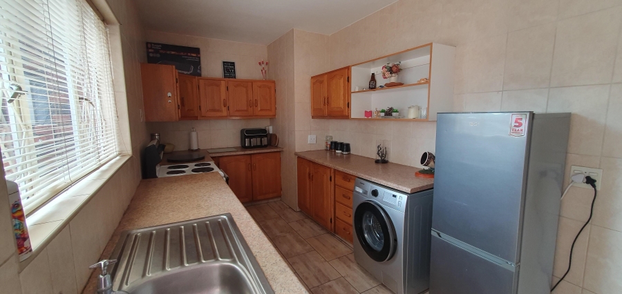 3 Bedroom Property for Sale in Brackenhurst Gauteng