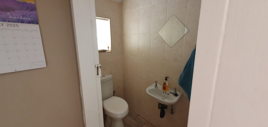 3 Bedroom Property for Sale in Brackenhurst Gauteng