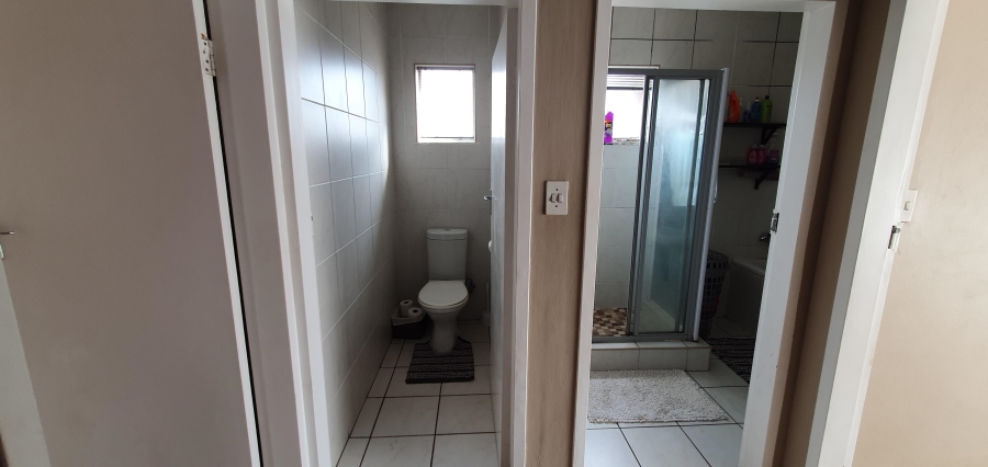 3 Bedroom Property for Sale in Brackenhurst Gauteng
