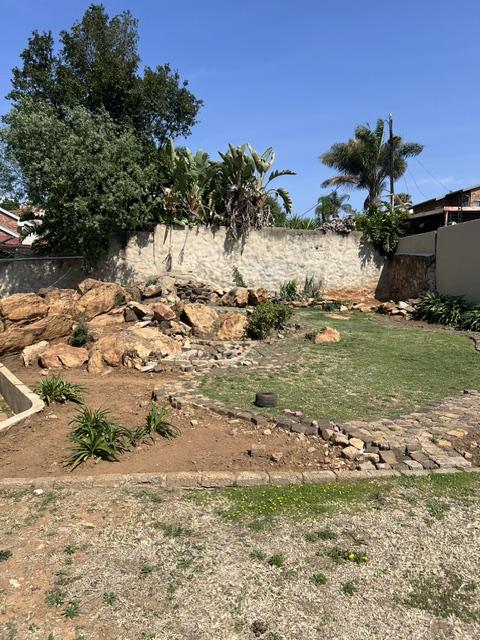 4 Bedroom Property for Sale in Oakdene Gauteng