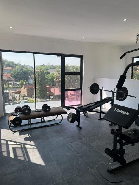 4 Bedroom Property for Sale in Oakdene Gauteng