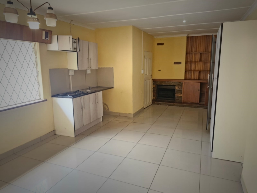 6 Bedroom Property for Sale in Westdene Gauteng