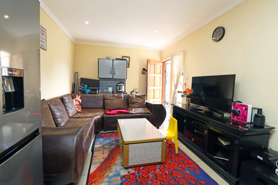 6 Bedroom Property for Sale in Westdene Gauteng