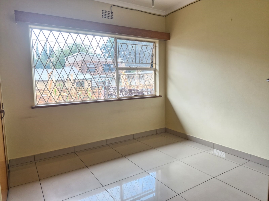 6 Bedroom Property for Sale in Westdene Gauteng