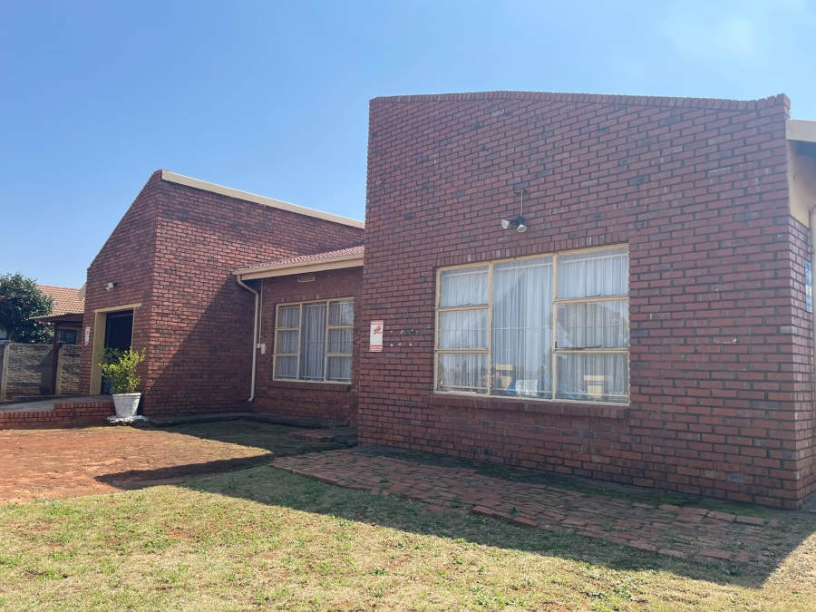 3 Bedroom Property for Sale in Welgedacht Gauteng