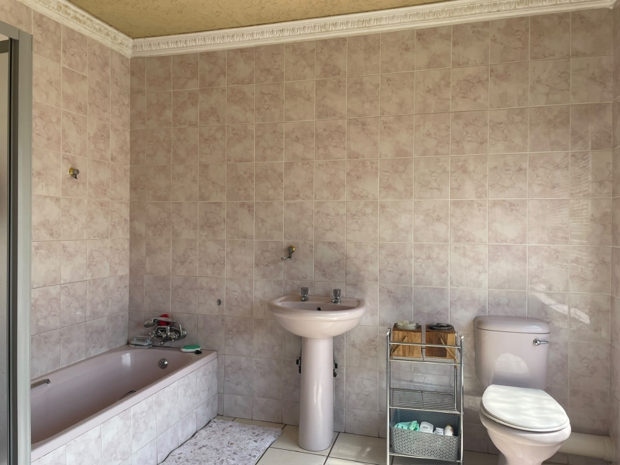3 Bedroom Property for Sale in Welgedacht Gauteng