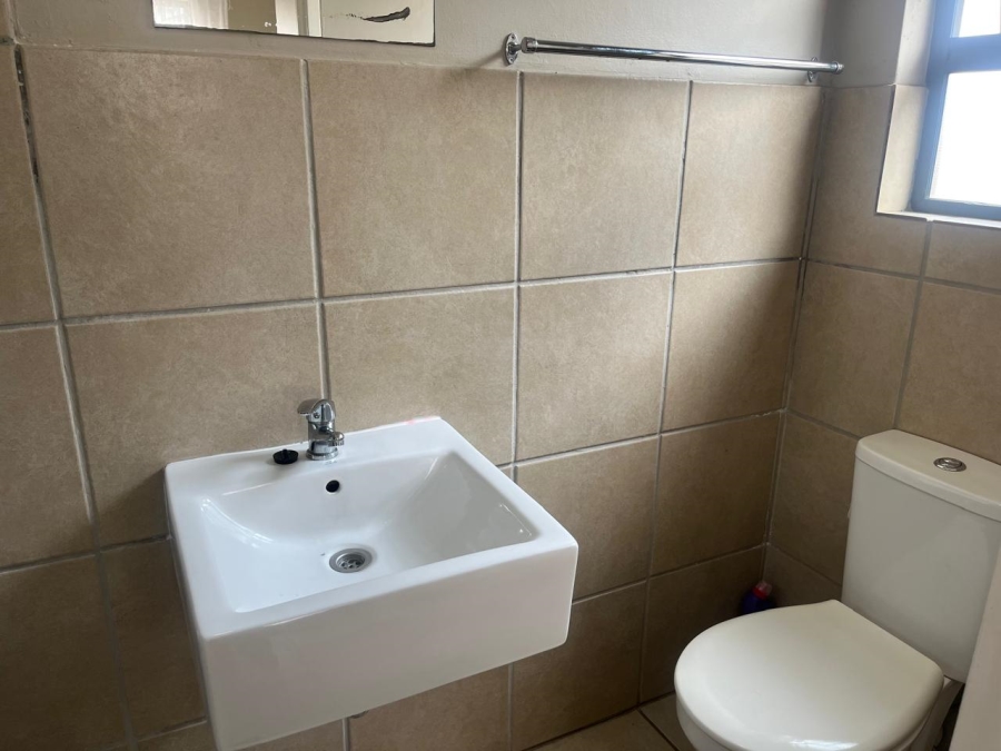 3 Bedroom Property for Sale in Noordwyk Gauteng