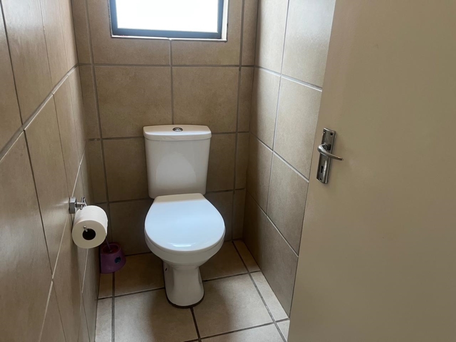 3 Bedroom Property for Sale in Noordwyk Gauteng