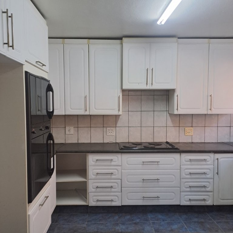 To Let 3 Bedroom Property for Rent in Lyndhurst Gauteng