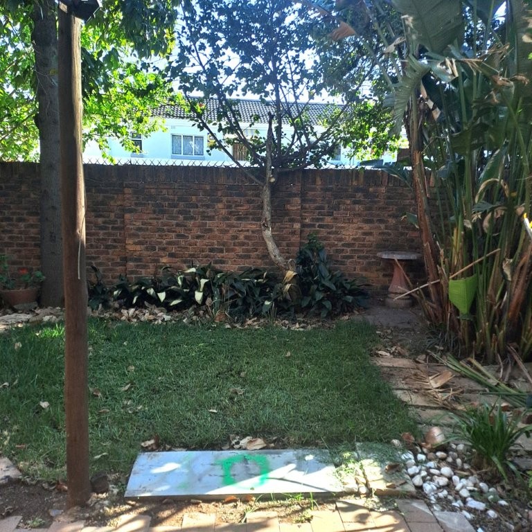 To Let 3 Bedroom Property for Rent in Lyndhurst Gauteng