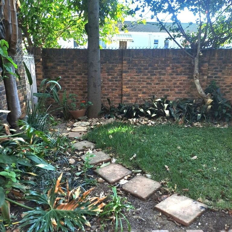 To Let 3 Bedroom Property for Rent in Lyndhurst Gauteng